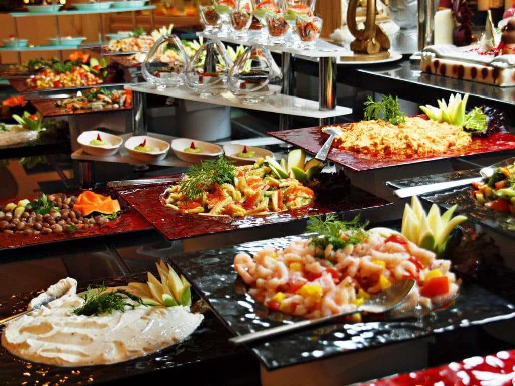 Các món ăn tiệc buffet